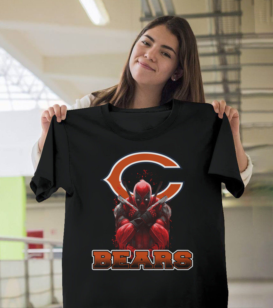 Chicago Bears Deadpool Crossover Fan Favorite T-Shirt