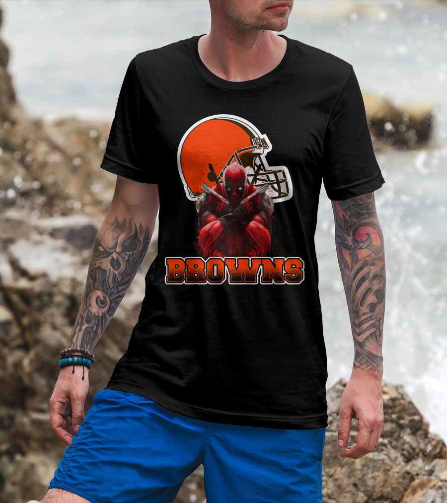 Cleveland Browns Deadpool Crossover Football Fan T-Shirt