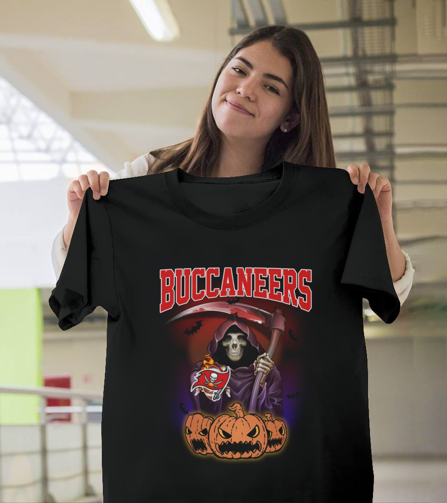 Buccaneers Grim Reaper With Scythe And Jack-O'-Lanterns Halloween T-Shirt