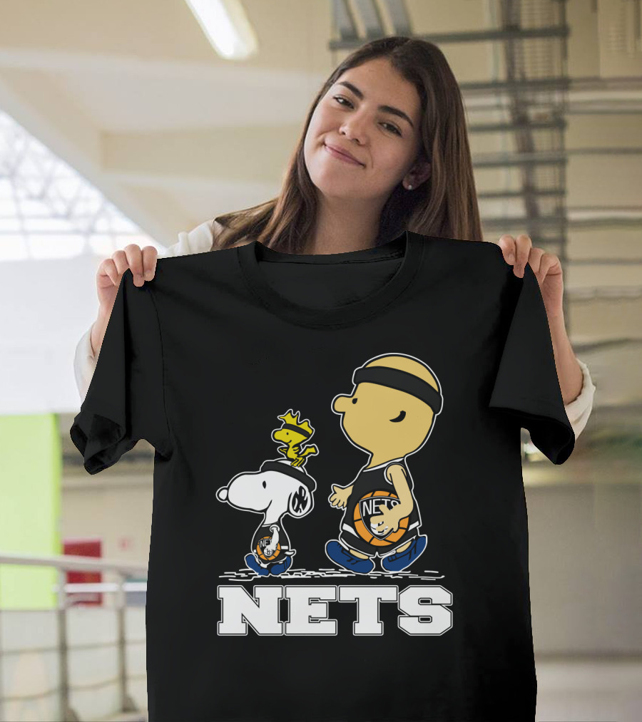 Snoopy And Woodstock Brooklyn Nets Basketball Fans T-Shirt