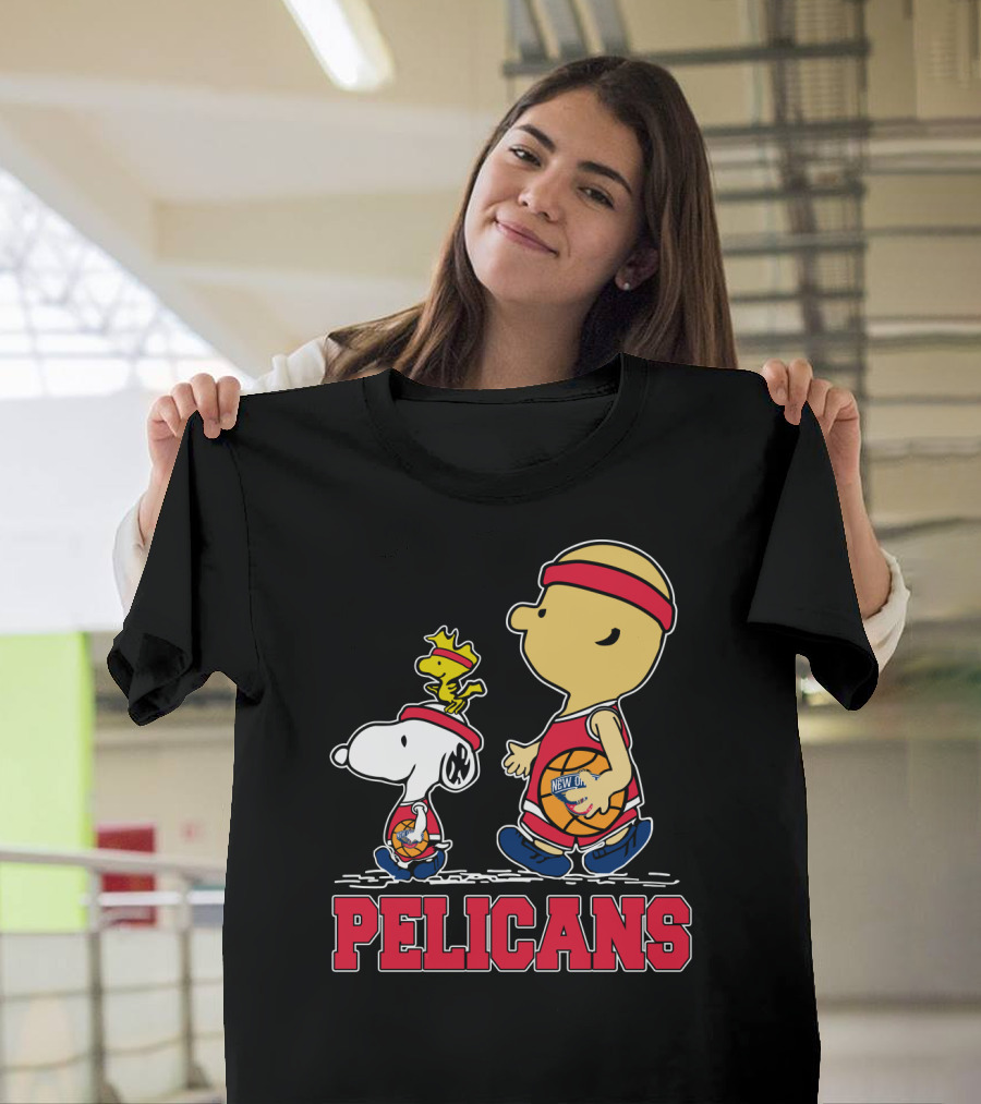 Snoopy Woodstock New Orleans Pelicans Basketball Fans Peanuts T-Shirt