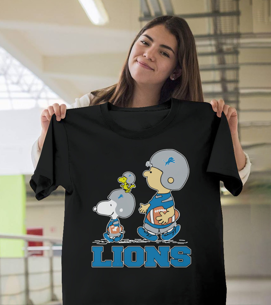 Snoopy And Woodstock With Detroit Lions Football Fans T-Shirt