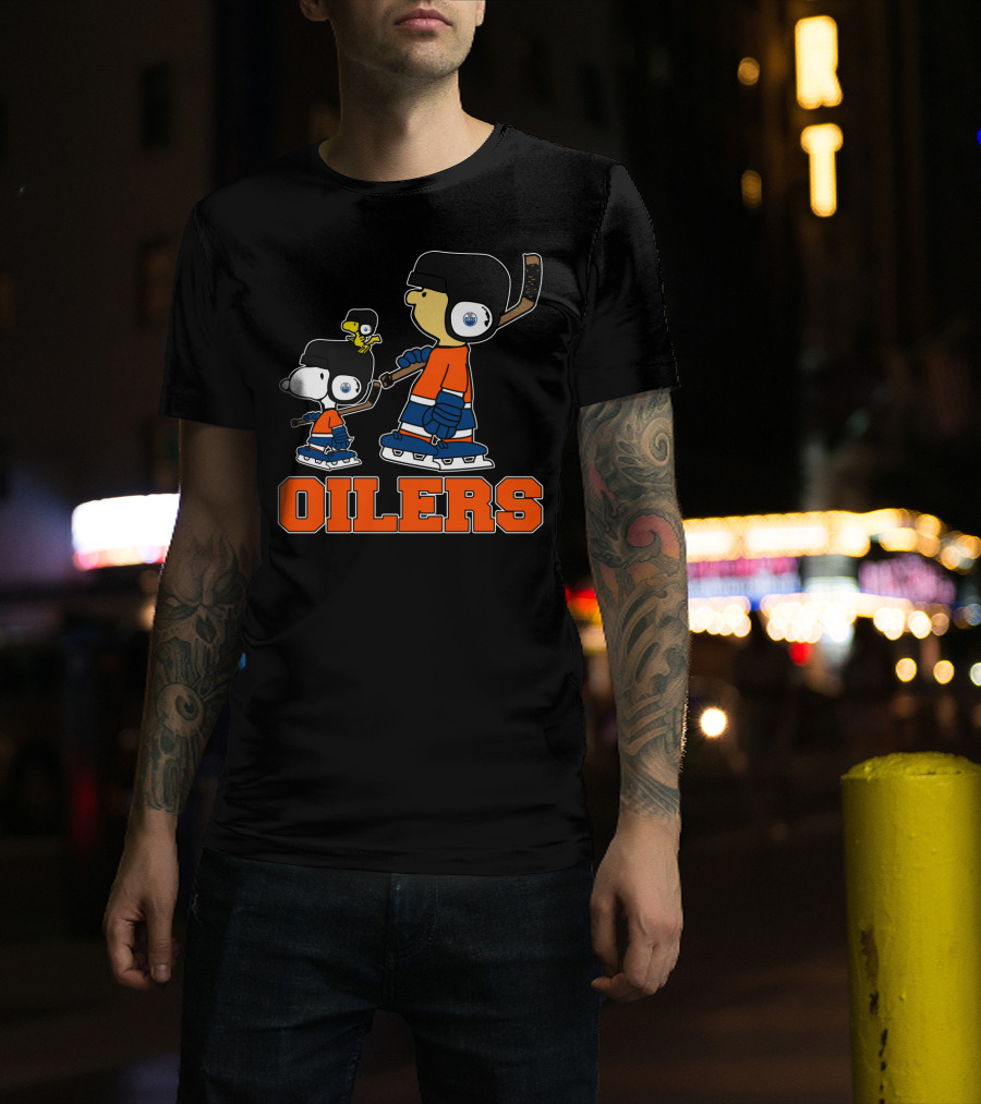 Snoopy Edmonton Oilers Hockey Fans With Woodstock In Skates T-Shirt