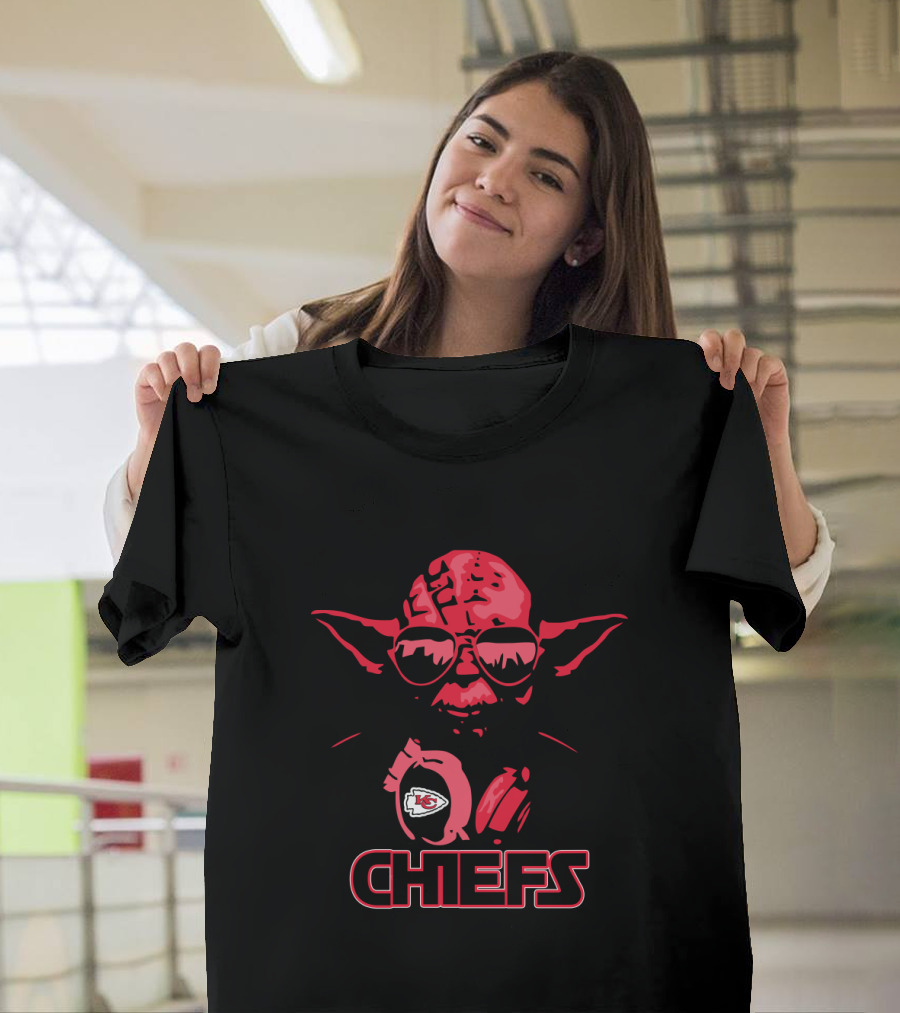 Yoda Chiefs Kansas City Star Wars Fan T-Shirt