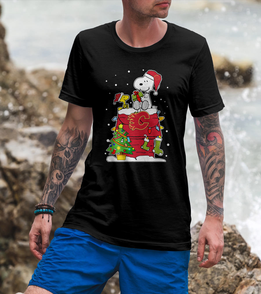 Calgary Flames Snoopy Lover Christmas Scene Featuring C Logo And Woodstock T-Shirt