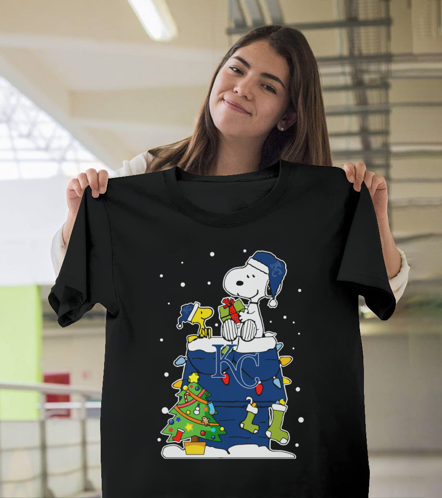 Kansas City Royals Snoopy Christmas Celebration With Holiday Decorations T-Shirt