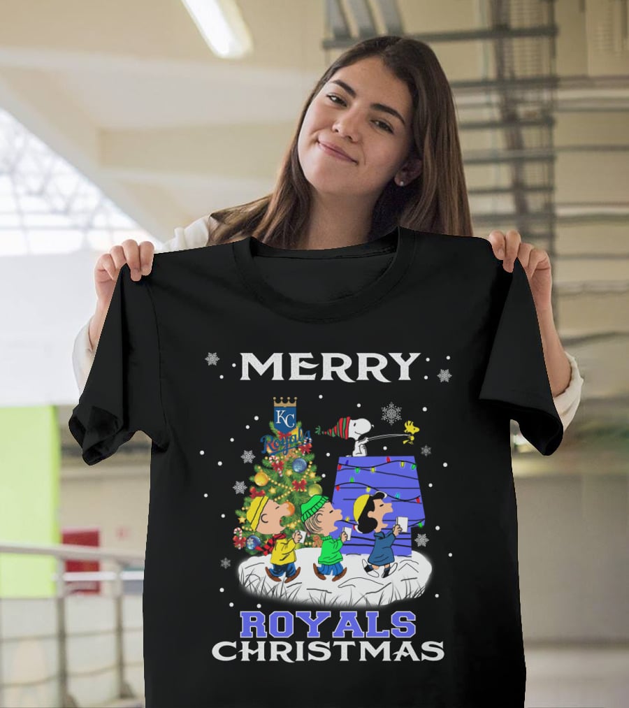 Merry Kansas City Royals Christmas Snoopy Fans T-Shirt