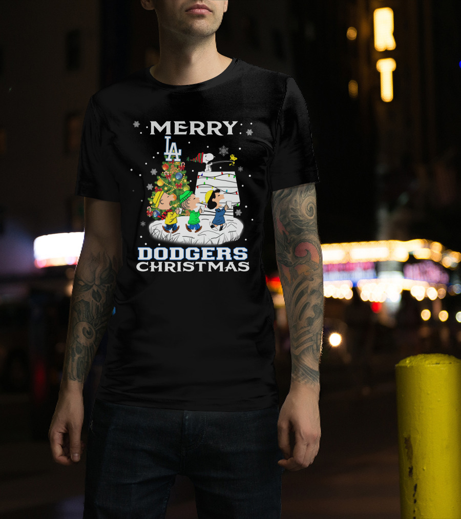 Merry Dodgers Christmas Snoopy And Friends Celebrate With La Dodgers Theme T-Shirt