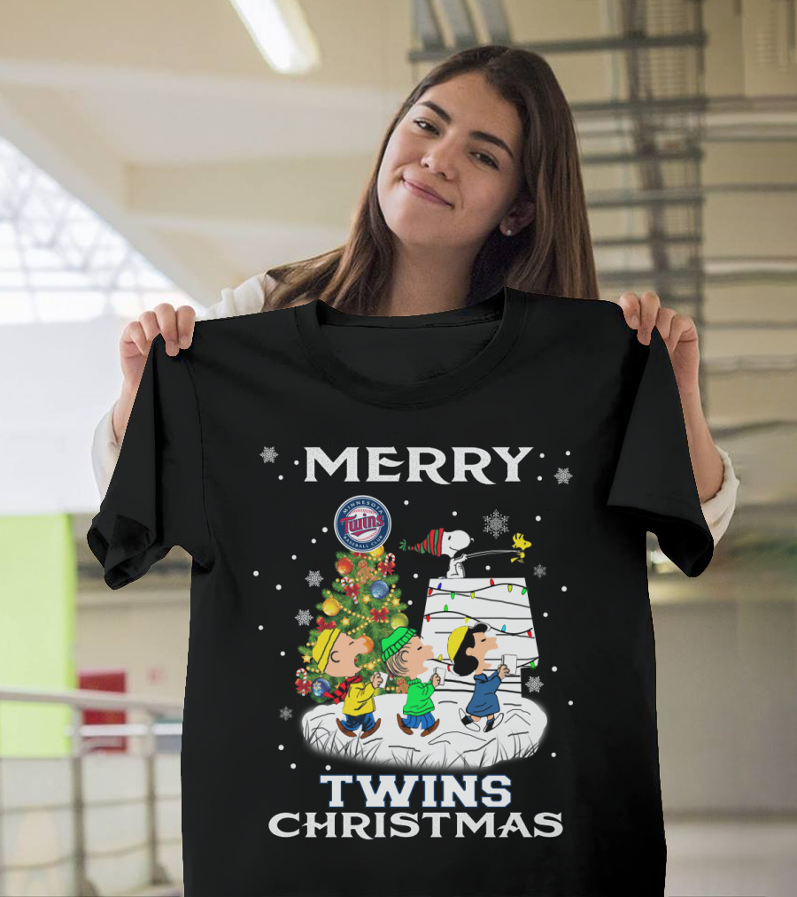 Merry Minnesota Twins Christmas Snoopy Charlie Brown Tree Woodstock T-Shirt