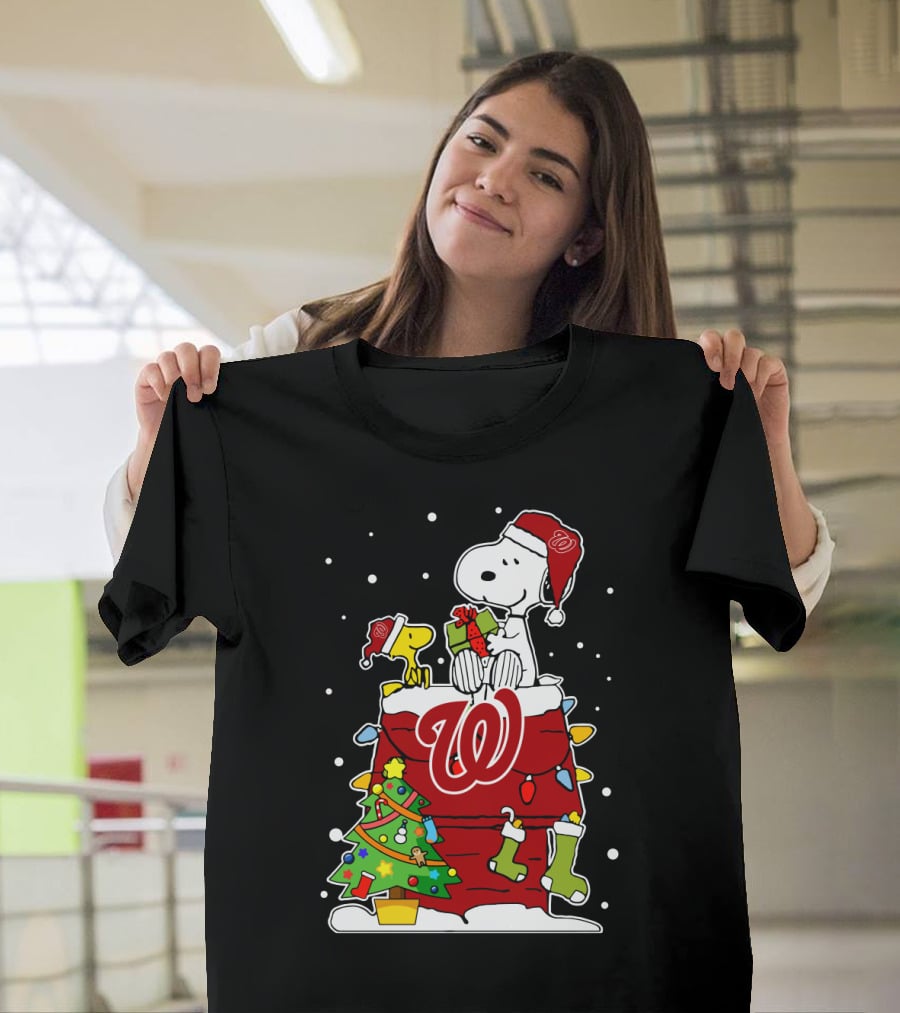 Washington Nationals Snoopy Christmas T-Shirt
