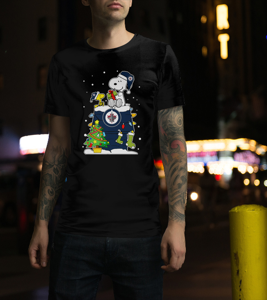 Winnipeg Jets Snoopy Christmas Hockey Fan T-Shirt