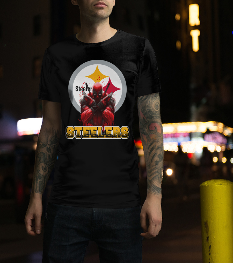 Steelers Deadpool Crossover With Pittsburgh Steelers Logo And Character Pose T-Shirt