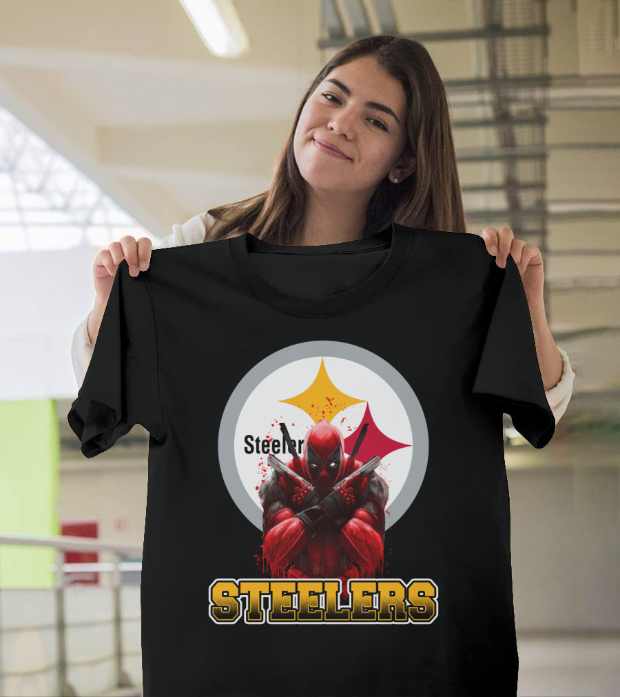 Steelers Deadpool Crossover With Pittsburgh Steelers Logo And Character Pose T-Shirt
