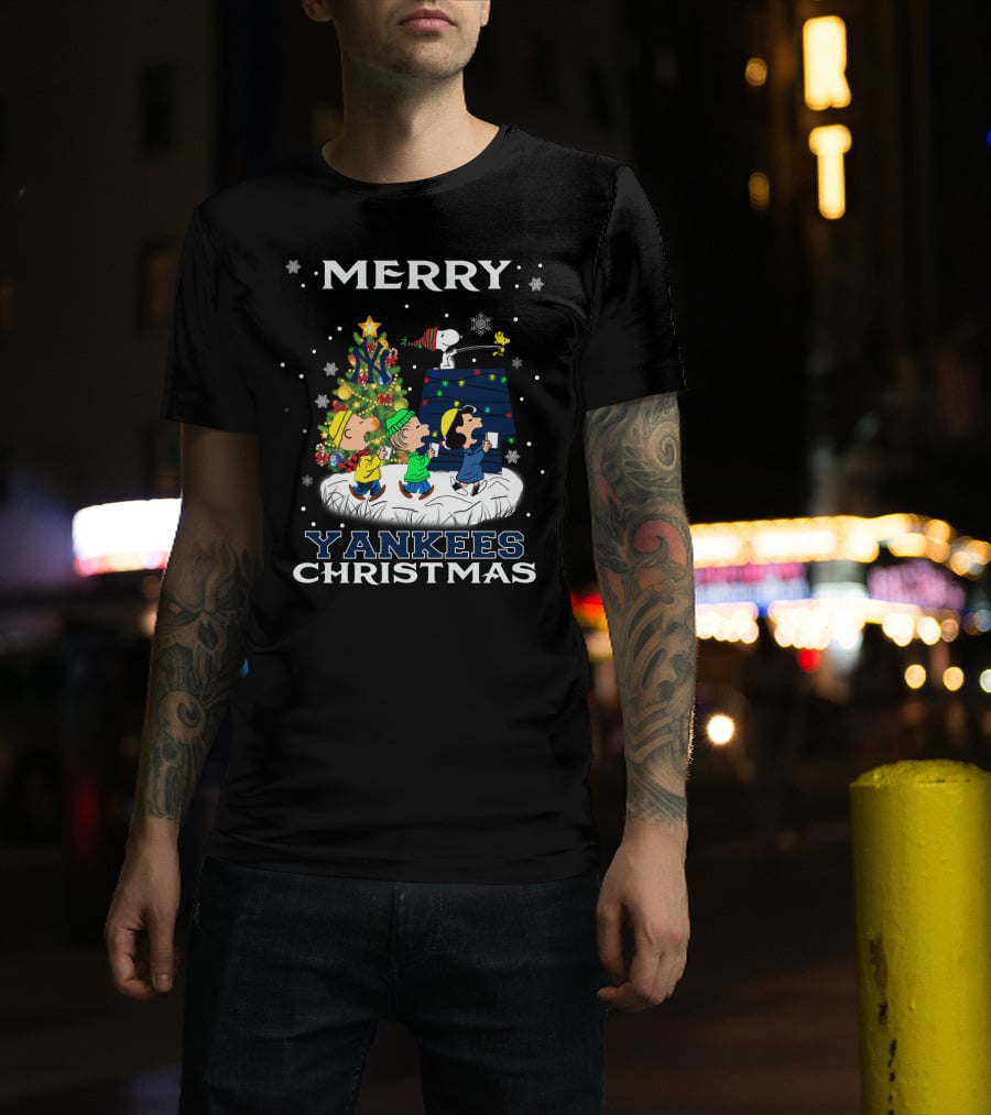 Merry Yankees Christmas Featuring Snoopy And Peanuts Characters T-Shirt