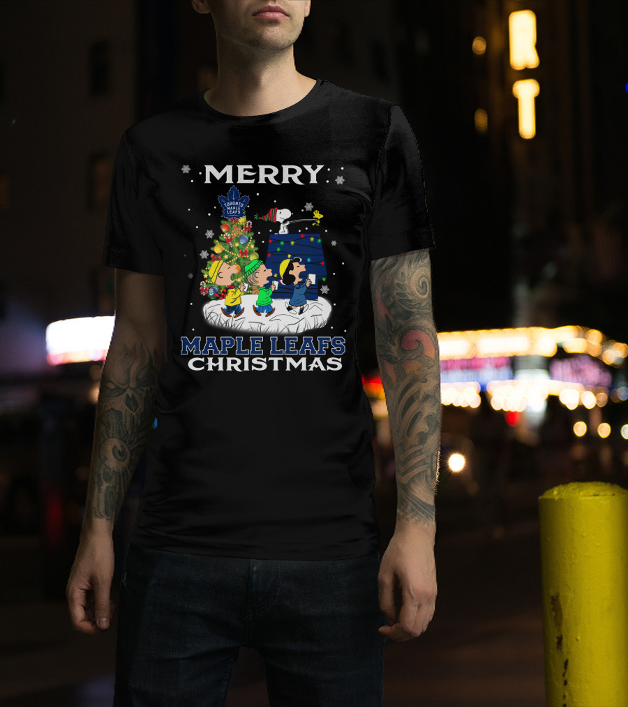 Merry Toronto Maple Leafs Christmas Snoopy Winter Scene With Charlie Brown And Friends T-Shirt