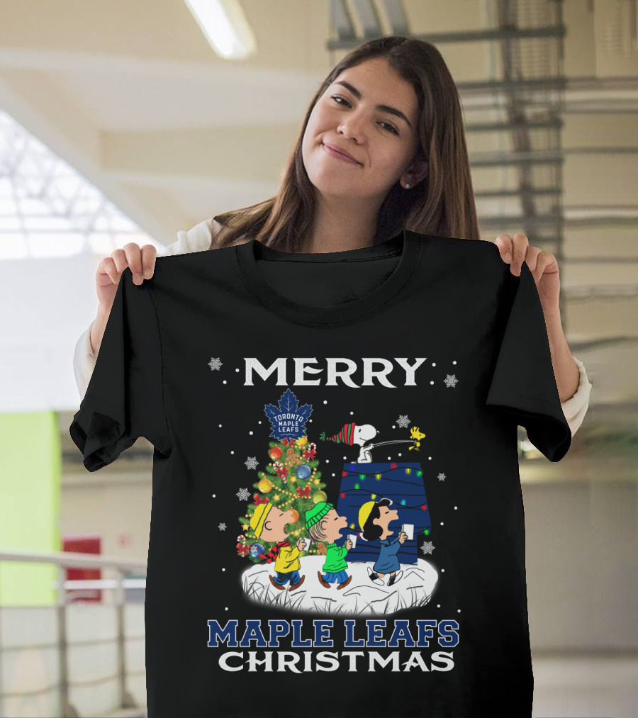 Merry Toronto Maple Leafs Christmas Snoopy Winter Scene With Charlie Brown And Friends T-Shirt