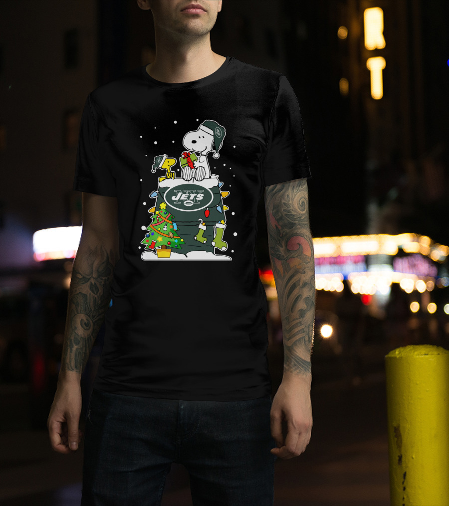 Snoopy And Woodstock Celebrate New York Jets Christmas T-Shirt