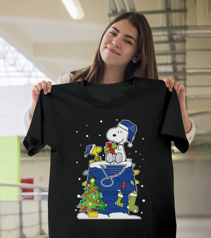 St. Louis Blues Snoopy Christmas Doghouse Scene with Woodstock and Gifts T-Shirt