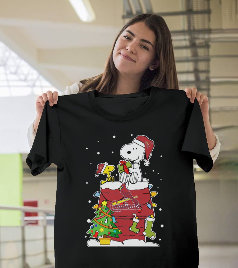 St. Louis Cardinals Snoopy Christmas Celebration With Woodstock And Festive Tree T-Shirt