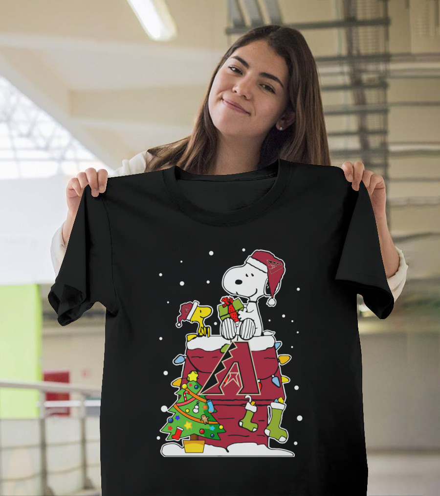 Arizona Diamondbacks Christmas Snoopy and Woodstock with Holiday Tree and Gift T-Shirt