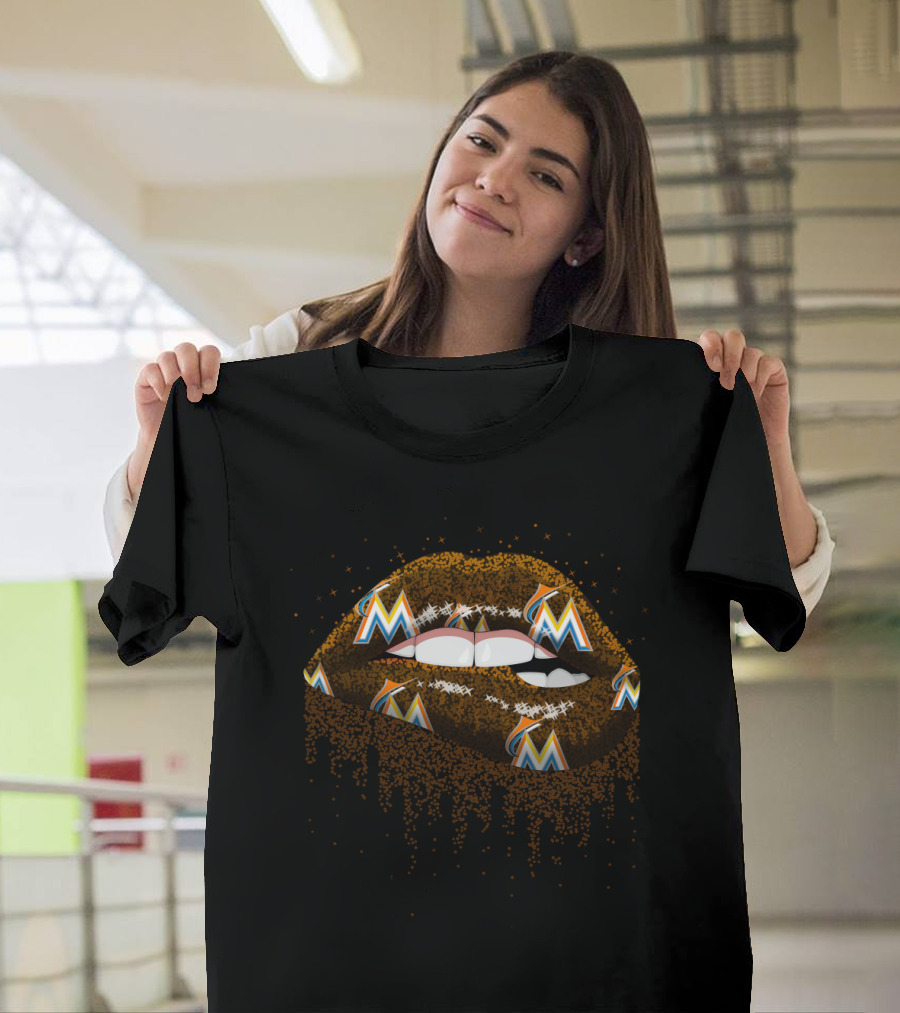 Miami Marlins Glitter Lips Fans T-Shirt