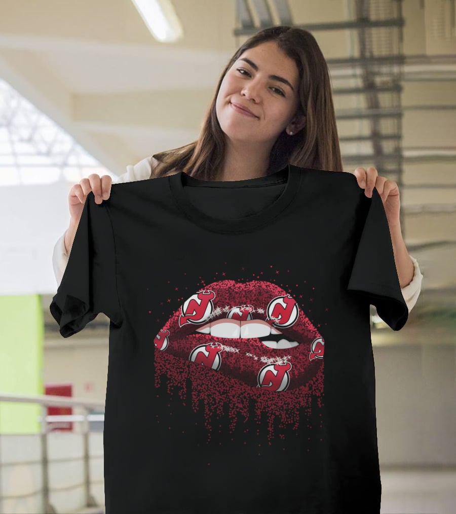 New Jersey Devils Glitter Lips Fan Art With Team Logo T-Shirt