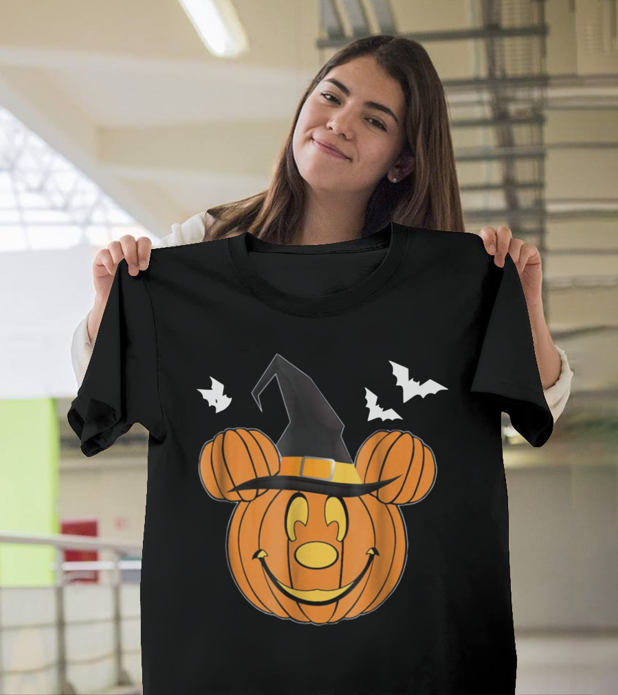 Disney Mickey Mouse Halloween Pumpkin Witch Hat And Bats T-Shirt