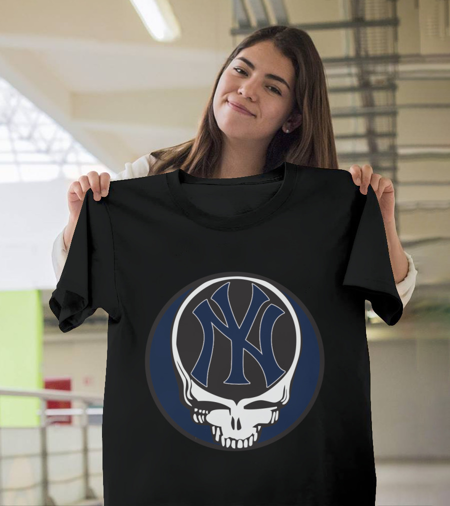 New York Yankees Grateful Dead Skull Logo Fusion T-Shirt