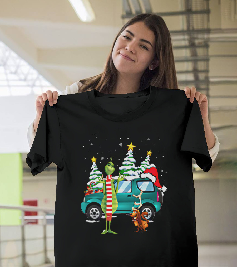 Grinch Max Dog Christmas Snow Trees Santa Hat Car Scene T-Shirt
