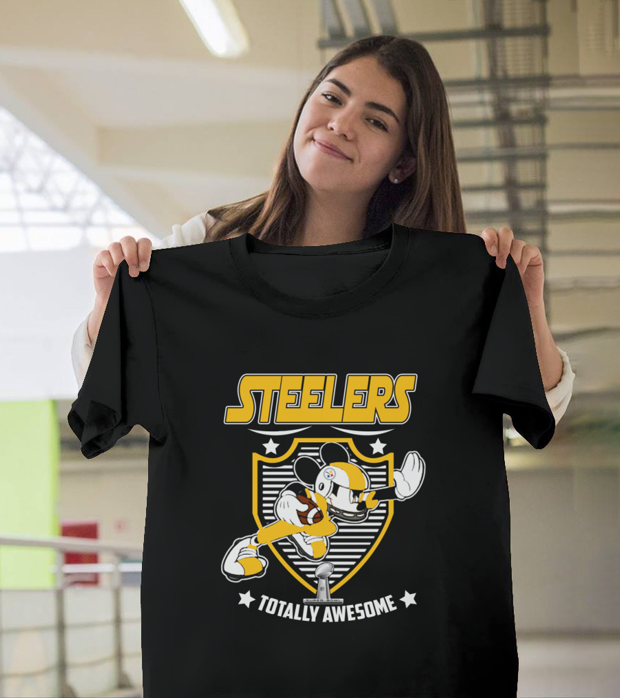 Steelers Totally Awesome Mickey Fans Running Football Theme T-Shirt
