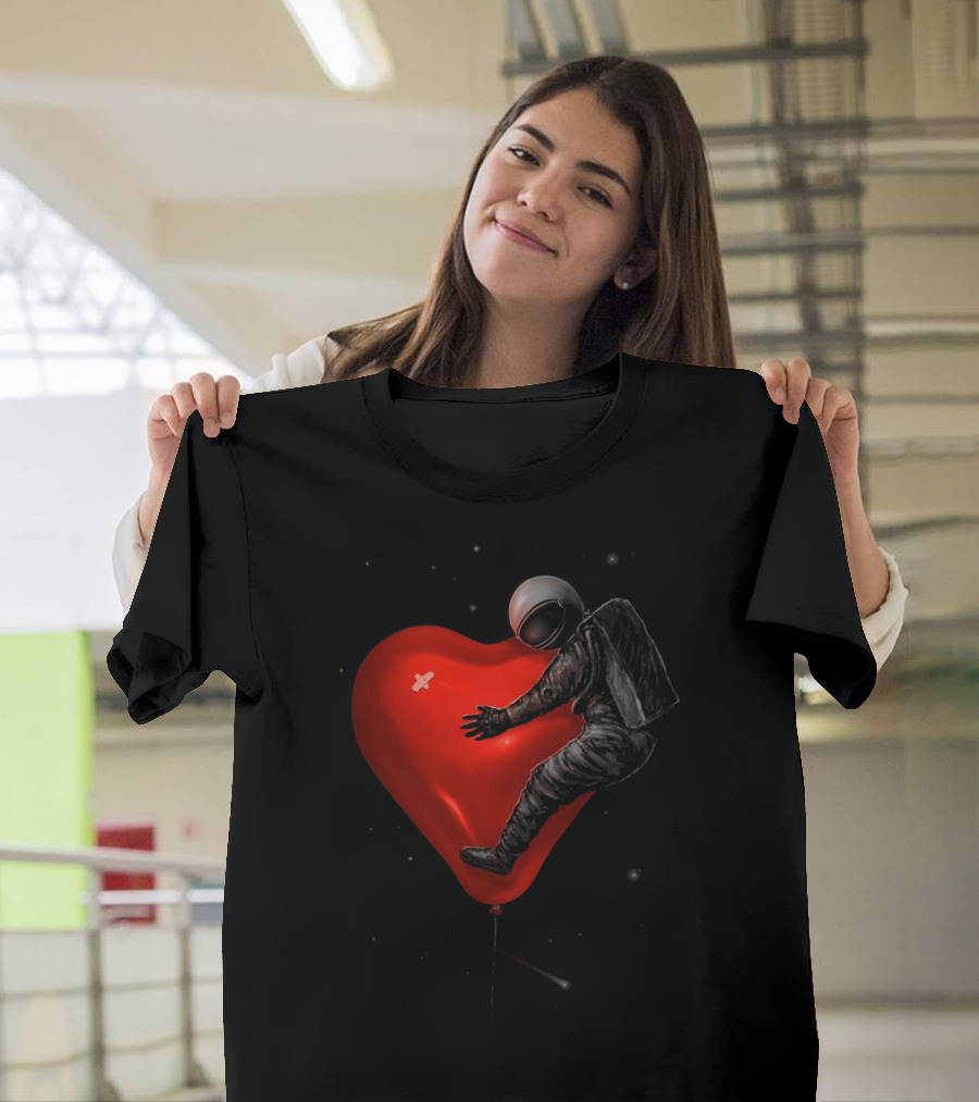 Space Astronaut Embraces Heart Balloon T-Shirt