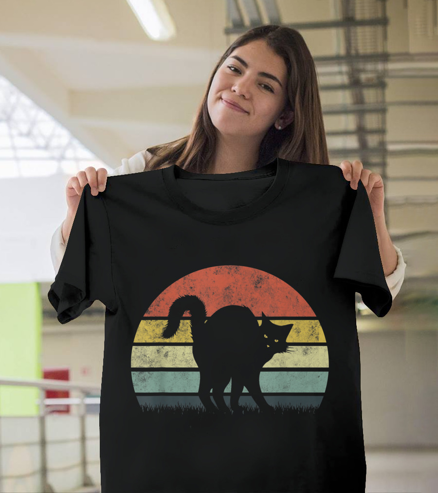 Vintage Retro Scary Black Cat Silhouette Sunset T-Shirt