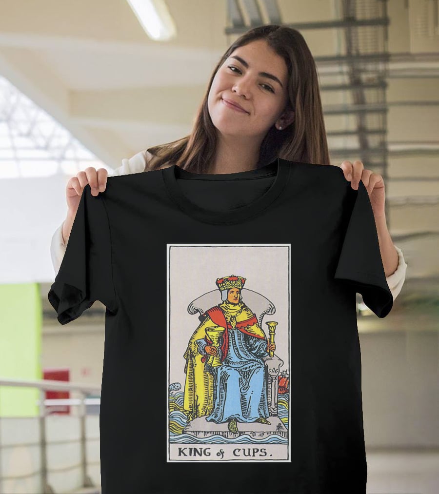 King Of Cups Tarot Card Ruler Element Water Symbolism T-Shirt