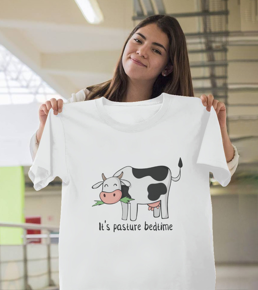 Humorous Cartoon Cow It's Pasture Bedtime T-Shirt