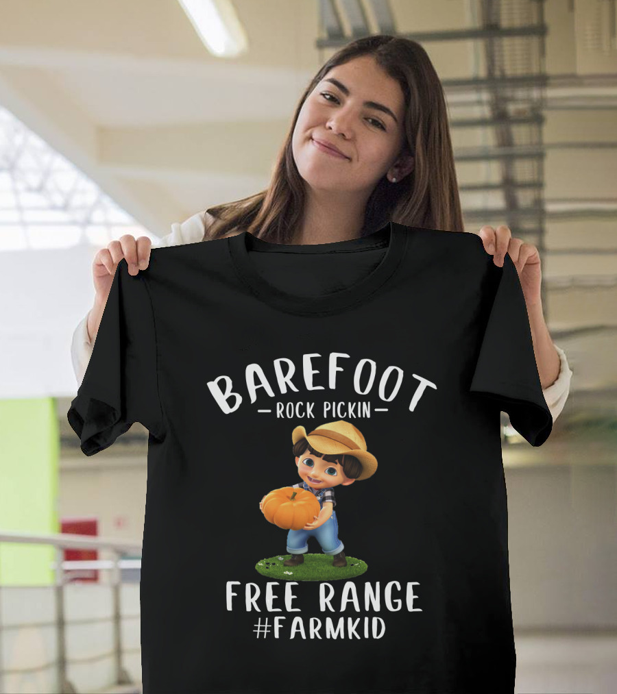 Barefoot Rock Pickin Free Range #FarmKid Pumpkin Patch Scene T-Shirt