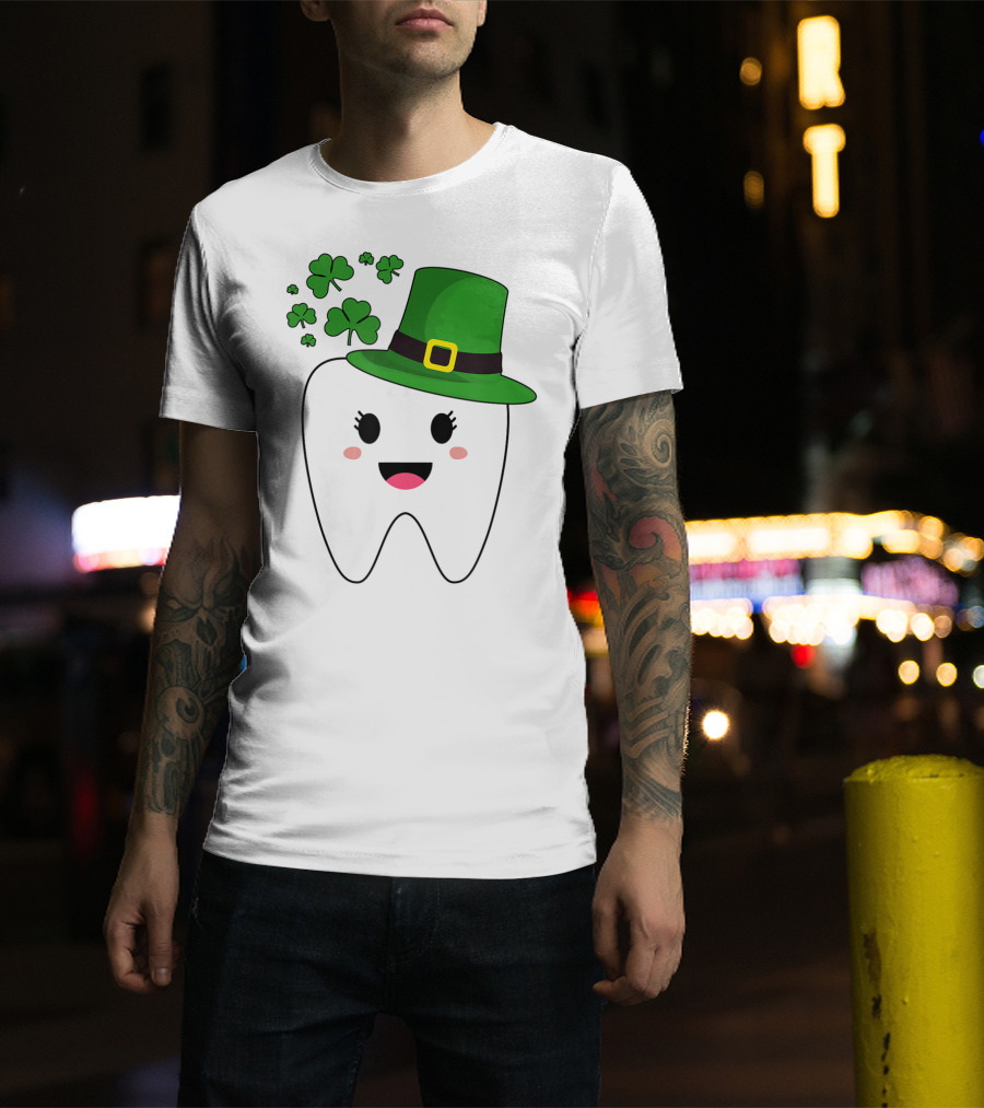 Cute Tooth With Hat Dental Assistant Shamrock St Patrick's Day T-Shirt