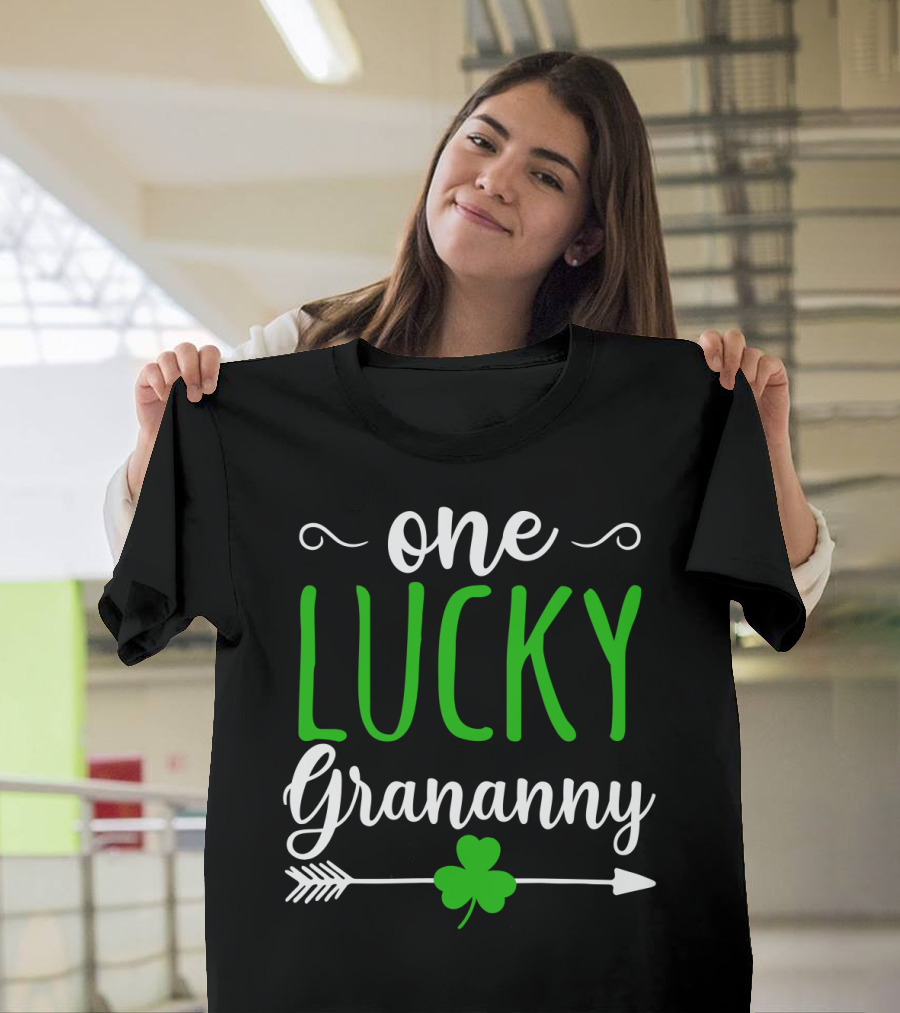 One Lucky Grananny Shamrock Arrow T-Shirt