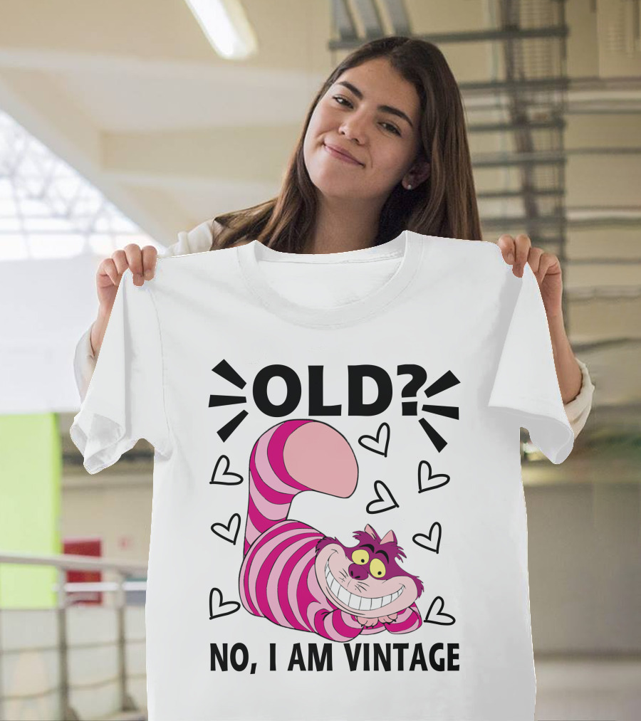 OLD NO I AM VINTAGE Cheshire Cat Hearts T-Shirt