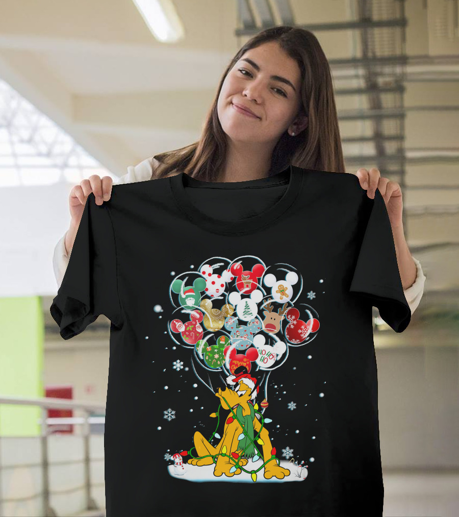 Pluto Christmas Mickey Mouse Balloon Festive Snowflakes Holiday Scene T-Shirt