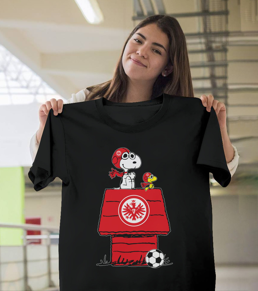 Eintracht Frankfurt Snoopy and Woodstock Football Fan T-Shirt