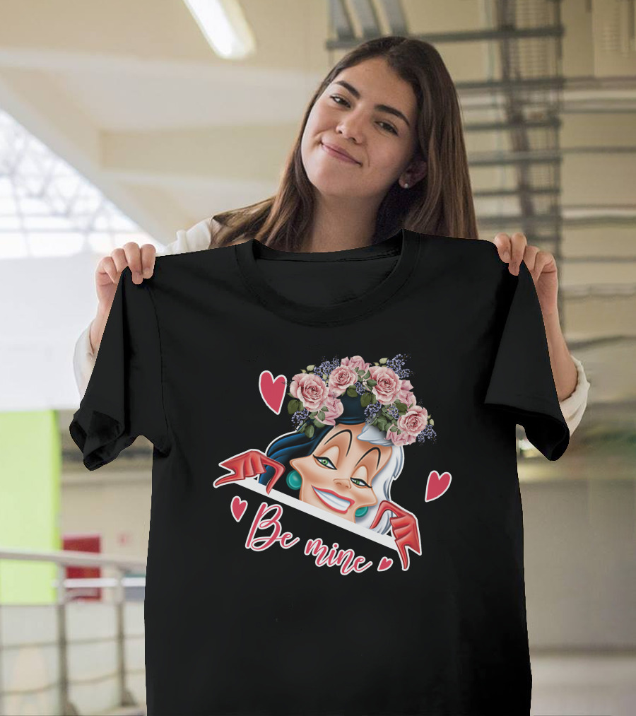 Cruella Be Mine Roses Hearts T-Shirt
