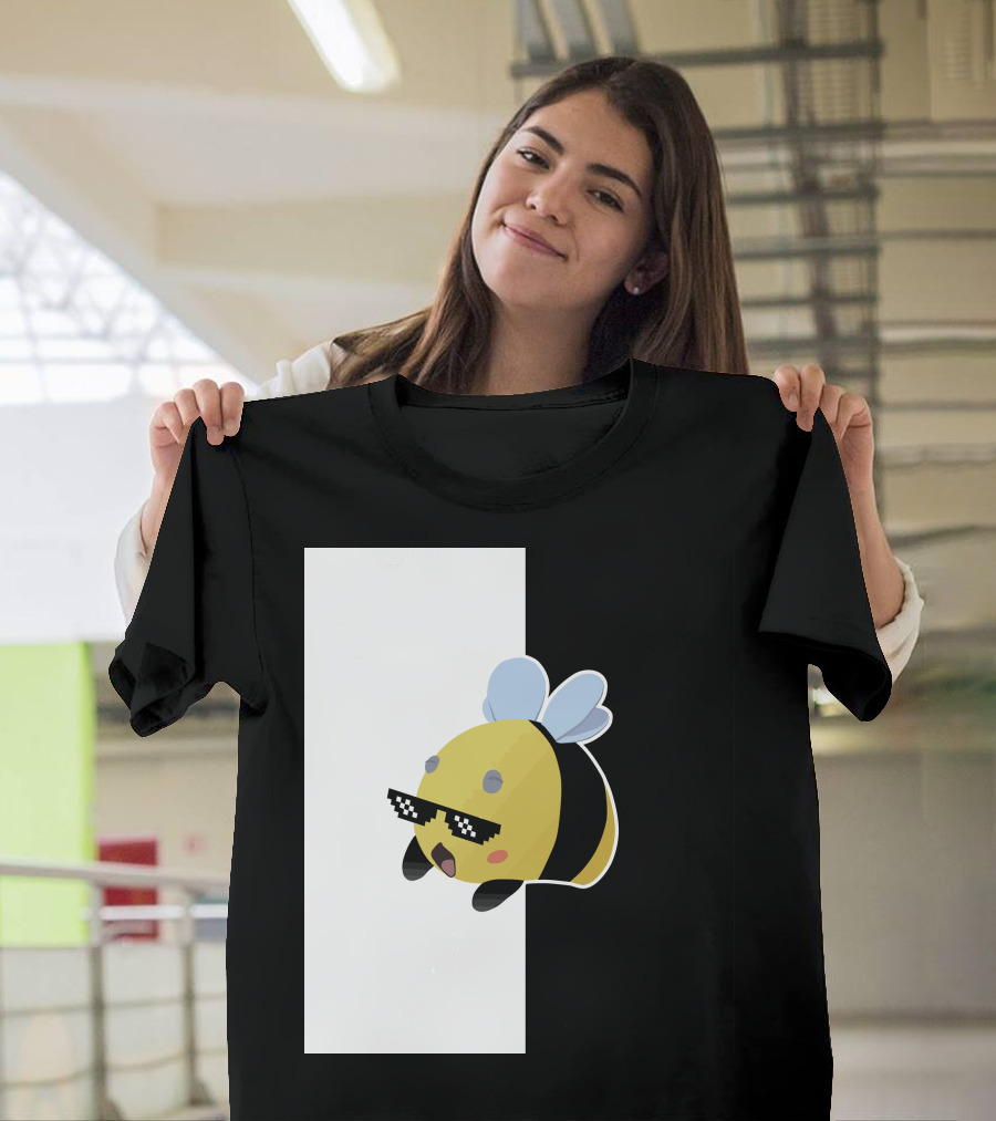 Tubbo and Ranboo Cool Bee Sunglasses Black and White Background T-Shirt