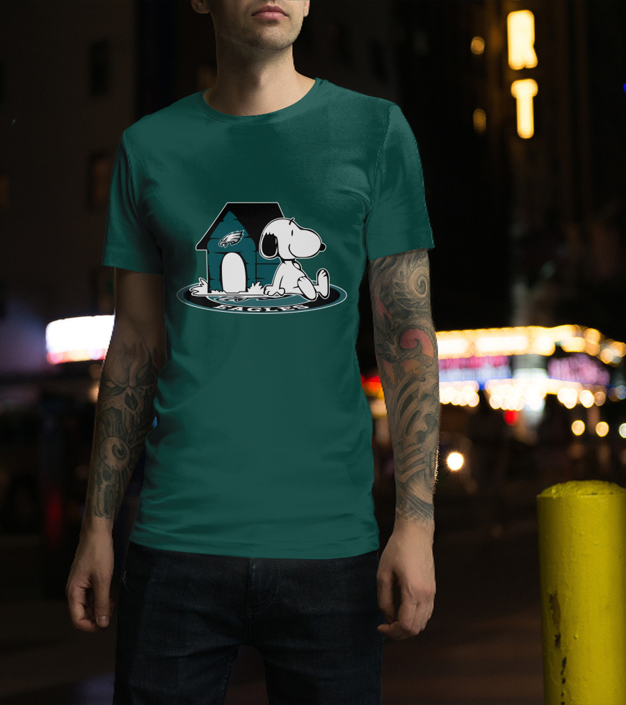 Philadelphia Eagles Snoopy Now And Forever Football Fan T-Shirt