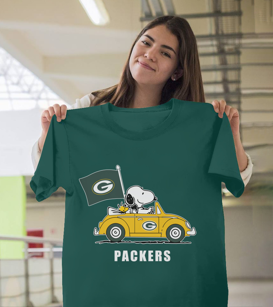 Green Bay Packers Snoopy Driving Car T-Shirt