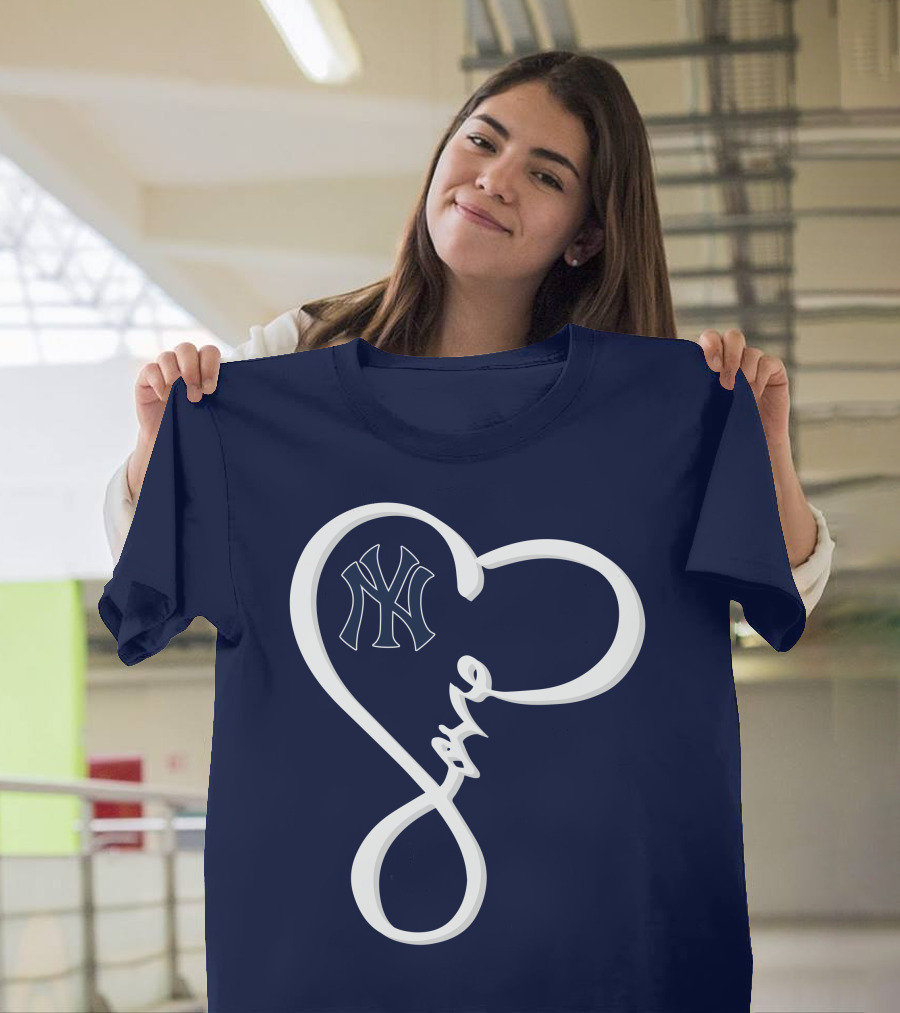 Yankees Love Heart T-Shirt