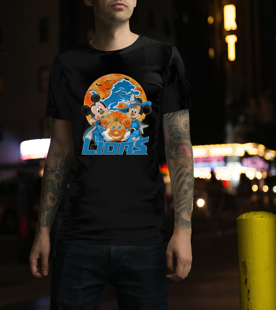 Detroit Lions Mickey Mouse And Minnie Mouse Halloween Pumpkin T-Shirt