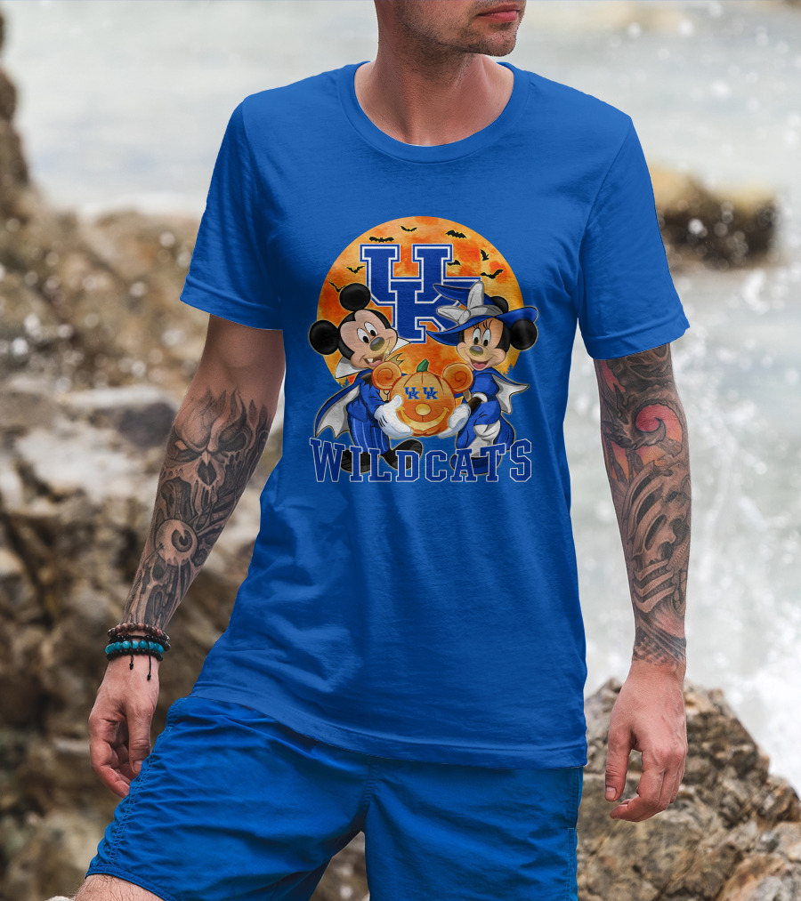 Kentucky Wildcats Mickey Mouse Minnie Mouse Halloween Moon Pumpkin T-Shirt