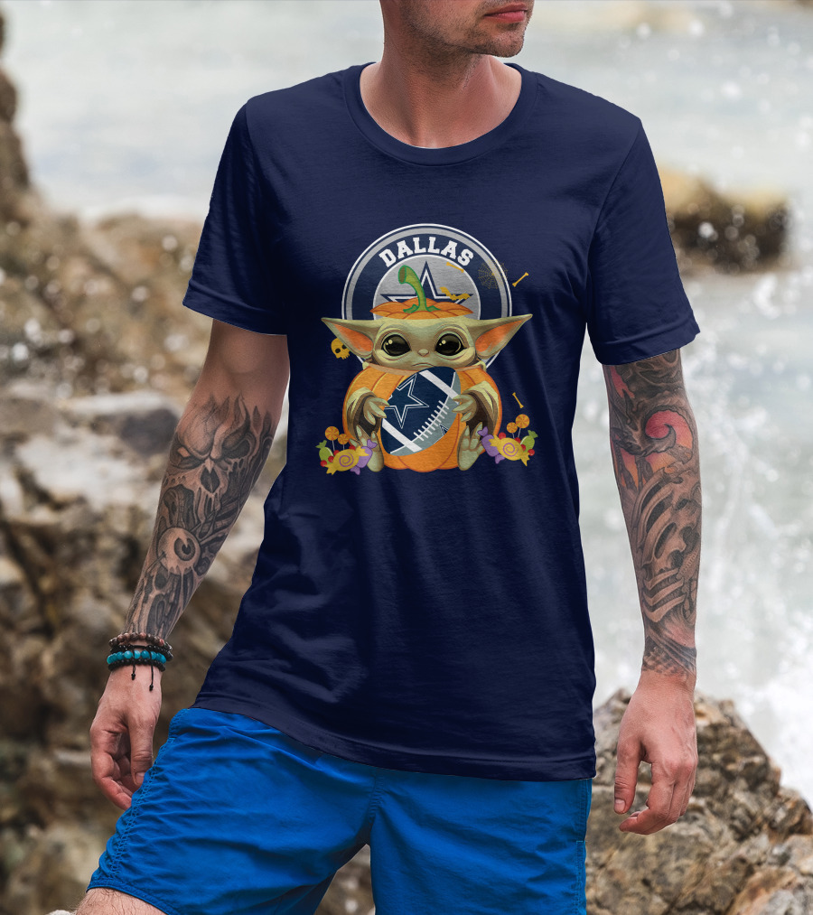 Halloween Pumpkin Baby Yoda Hug Dallas Cowboys Football T-Shirt