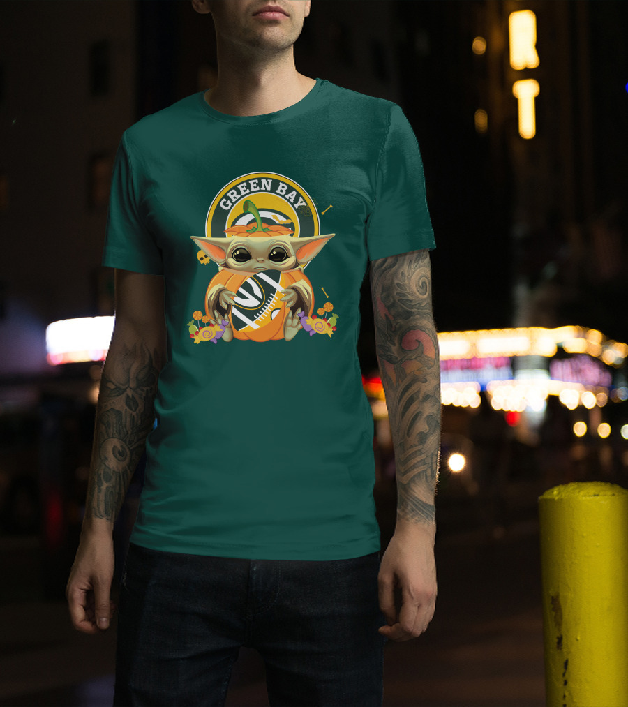 Halloween Pumpkin Baby Yoda Hug Green Bay Packers T-Shirt