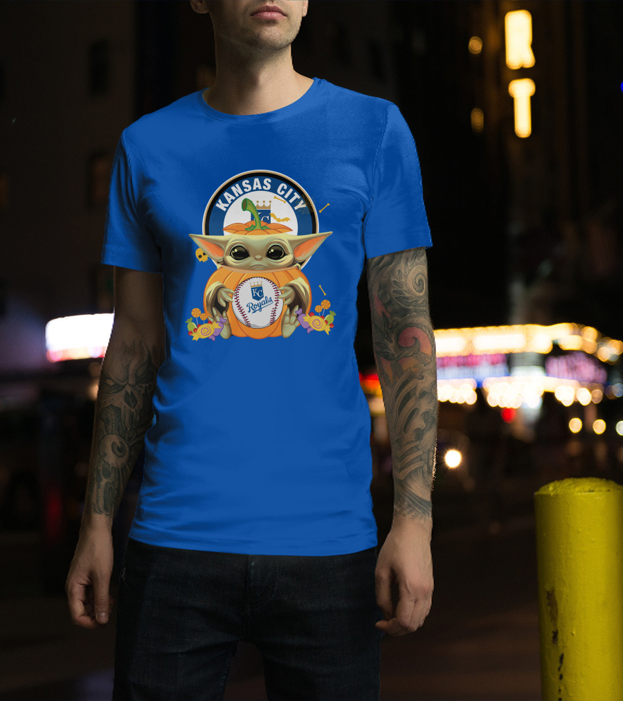 Halloween Pumpkin Baby Yoda Hug KC Royals Baseball T-Shirt